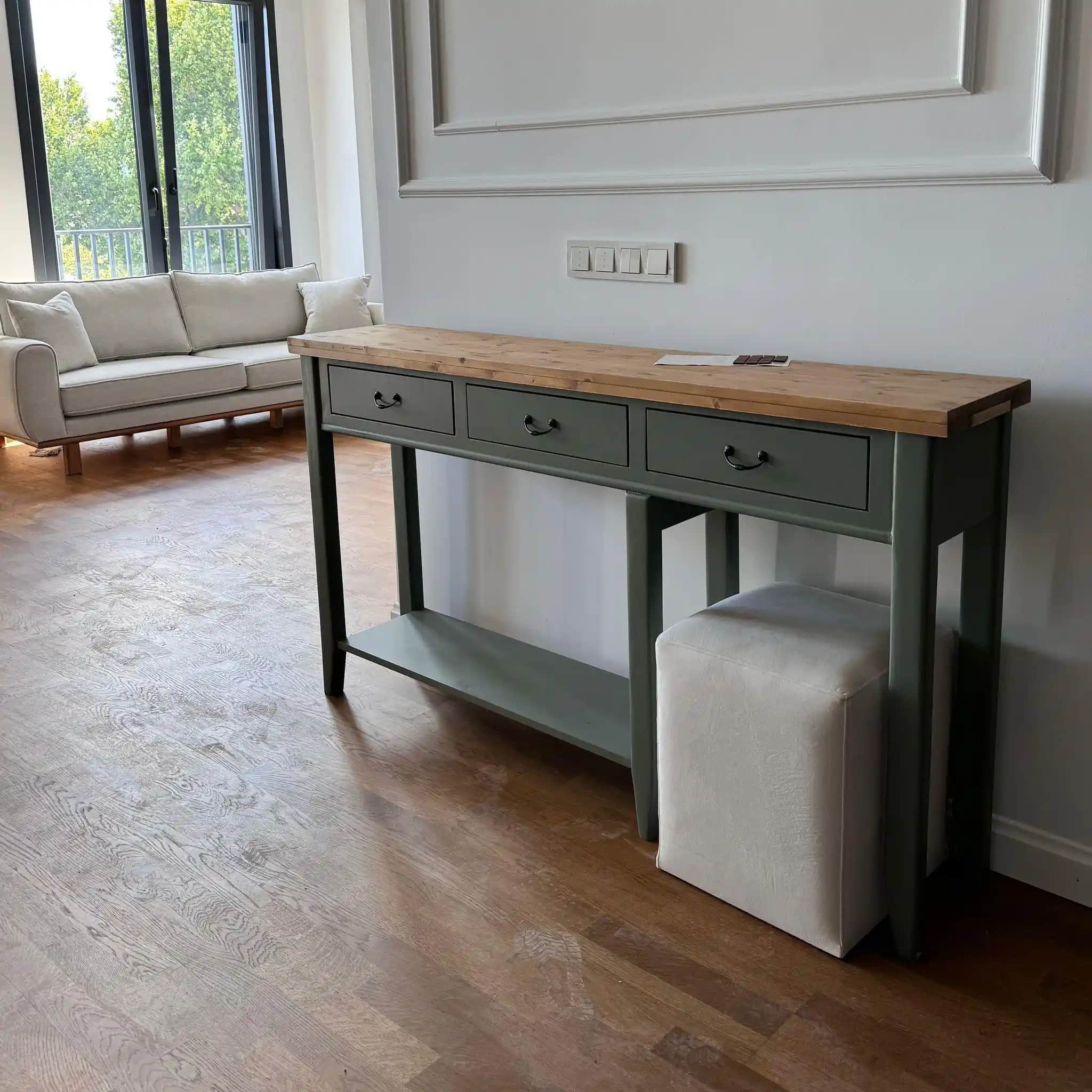 Retro Dresuar Nedir ve Neden Dekorasyonda Popüler Bir Seçenektir