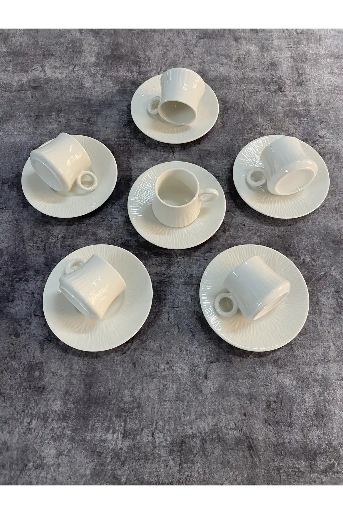 Rölyefli Fincan Takımıyla Evinize Sanat ve Şıklık Katmanın Yolları