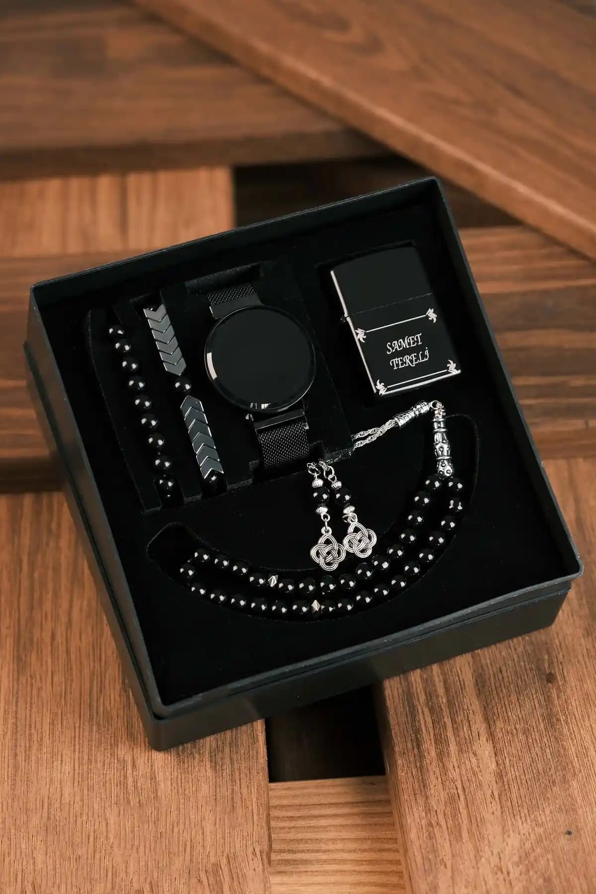 Saat, Tesbih ve Çakmak Setleri ile Dekorasyonda Zarif ve Fonksiyonel Detaylar