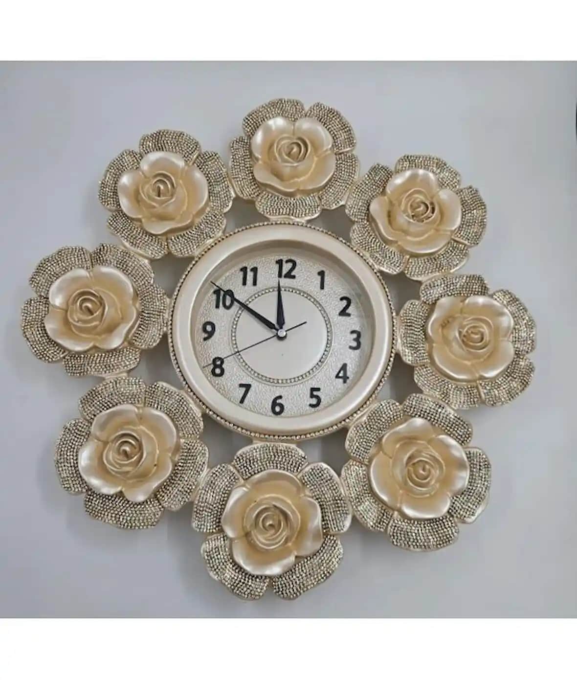 Salon Dekorasyonunda Şıklık ve Fonksiyonellik İçin En Uygun Saat Seçenekleri