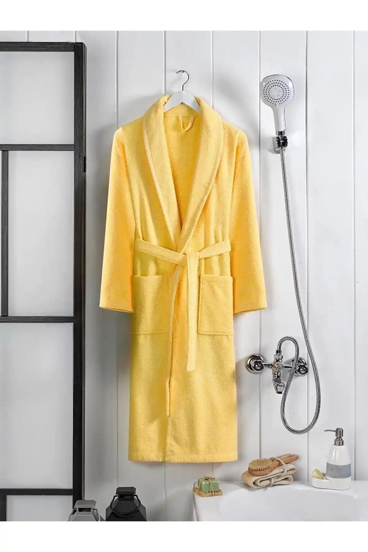 Sarı Bornoz Seçenekleri ve Ev Dekorasyonunda Kullanım İpuçları