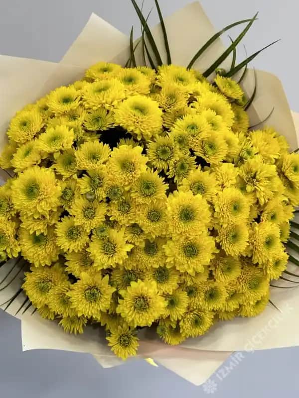 Sarı Papatya Buketi ile Doğal ve Neşeli Dekorasyon Fikirleri