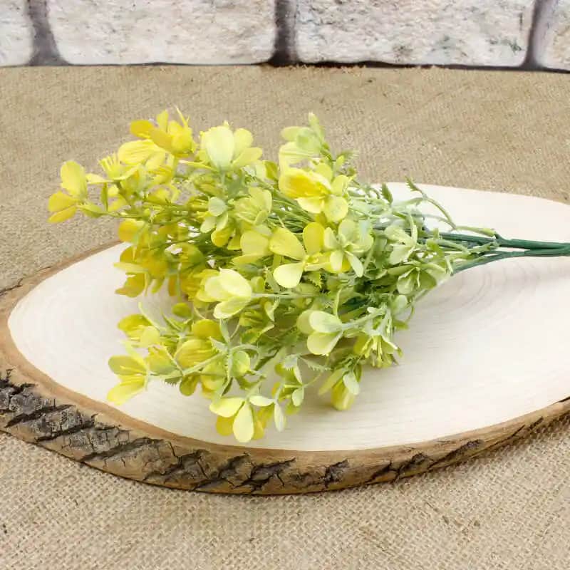 Sarı Yapay Çiçeklerle Dekorasyonunuzu Canlandırmanın Pratik Yolları