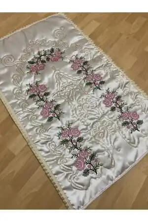 Saten Seccade ile Mekânınıza Zarif ve Modern Dokunuşlar Yapın