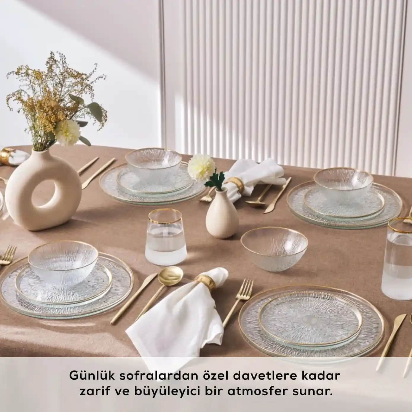 Şeffaf Cam Yemek Takımlarıyla Sofralarınıza Modern ve Zarif Bir Dokunuş