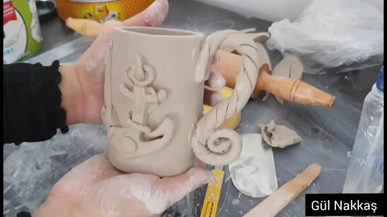 Seramik Bardak Yapımı: Dekorasyon ve Mobilya Dünyasında Yaratıcı Bir Dokunuş