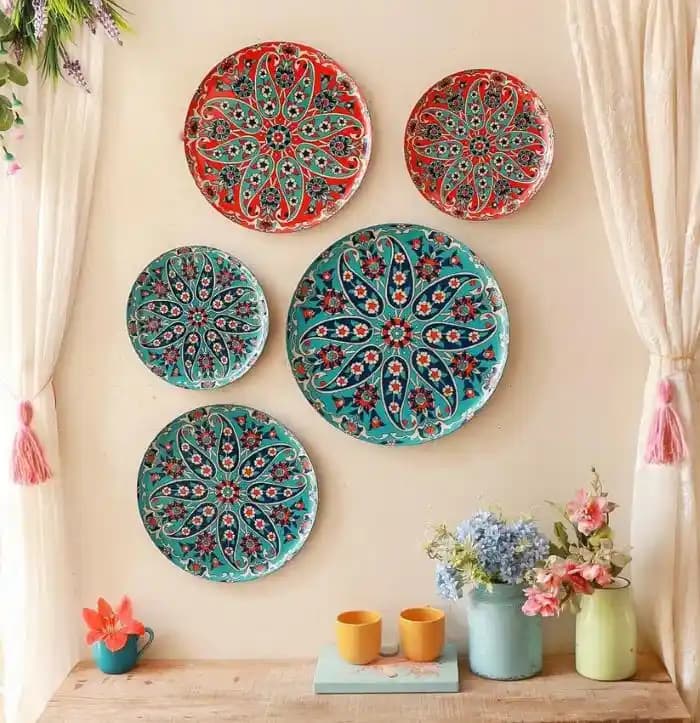 Seramik Duvar Tabaklarıyla Evinize Estetik ve Fonksiyonellik Katın