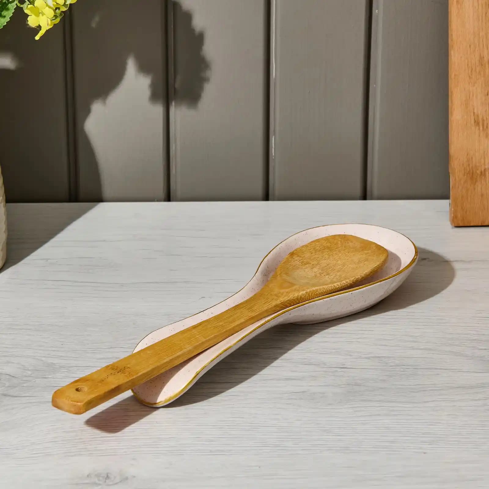 Seramik Kaşıklar: Dekorasyon ve Mobilyada Estetik ve Fonksiyonellik Bir Arada