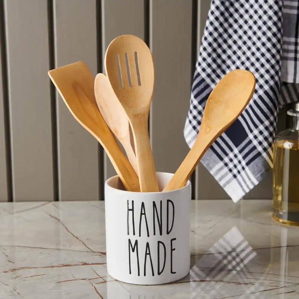 Seramik Kaşıklık Seçenekleri ve Mutfağınıza Katacağı Estetik ve Fonksiyonellik