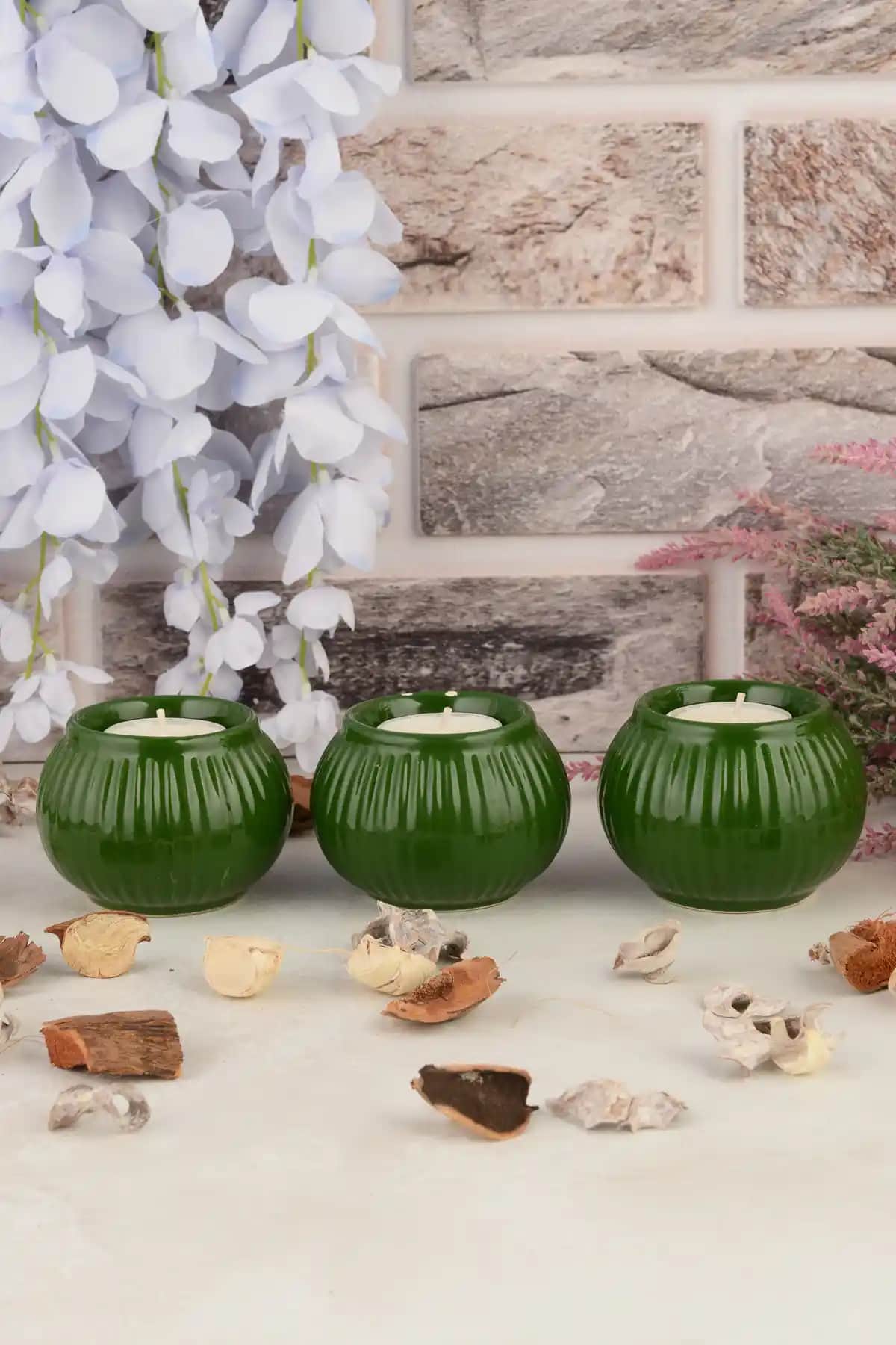 Seramik Mumluklar: Dekorasyonda Zarafet ve Sıcaklık Yaratmanın En Güzel Yolu