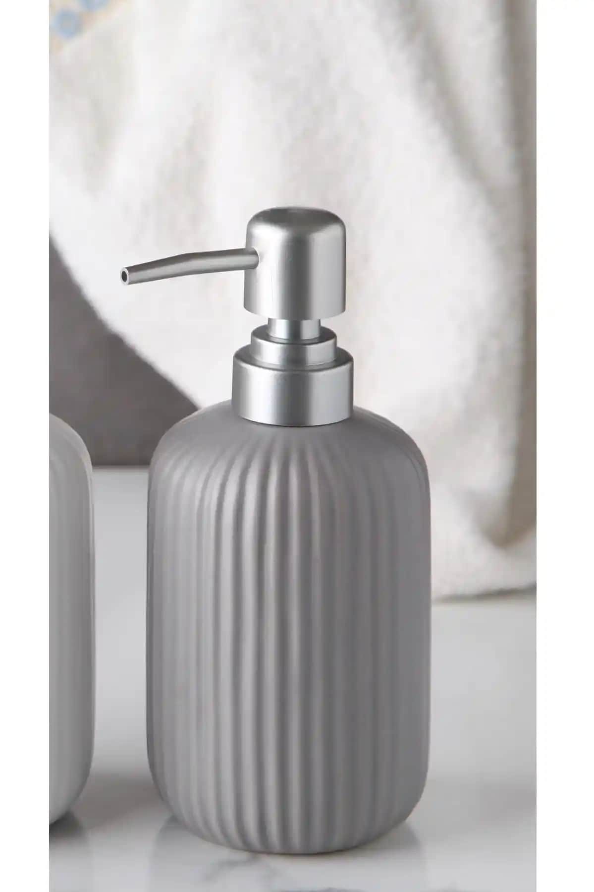 Seramik Sıvı Sabunluklar: Estetik ve Fonksiyonelliğin Modern Dekorasyondaki Yeri