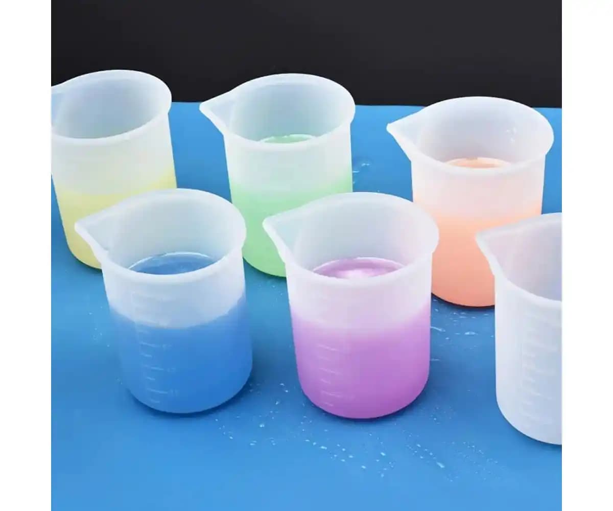 Silikon Karıştırma Kabı ile Dekorasyon ve Mobilya Tasarımında Fonksiyonellik ve Estetik Buluşması