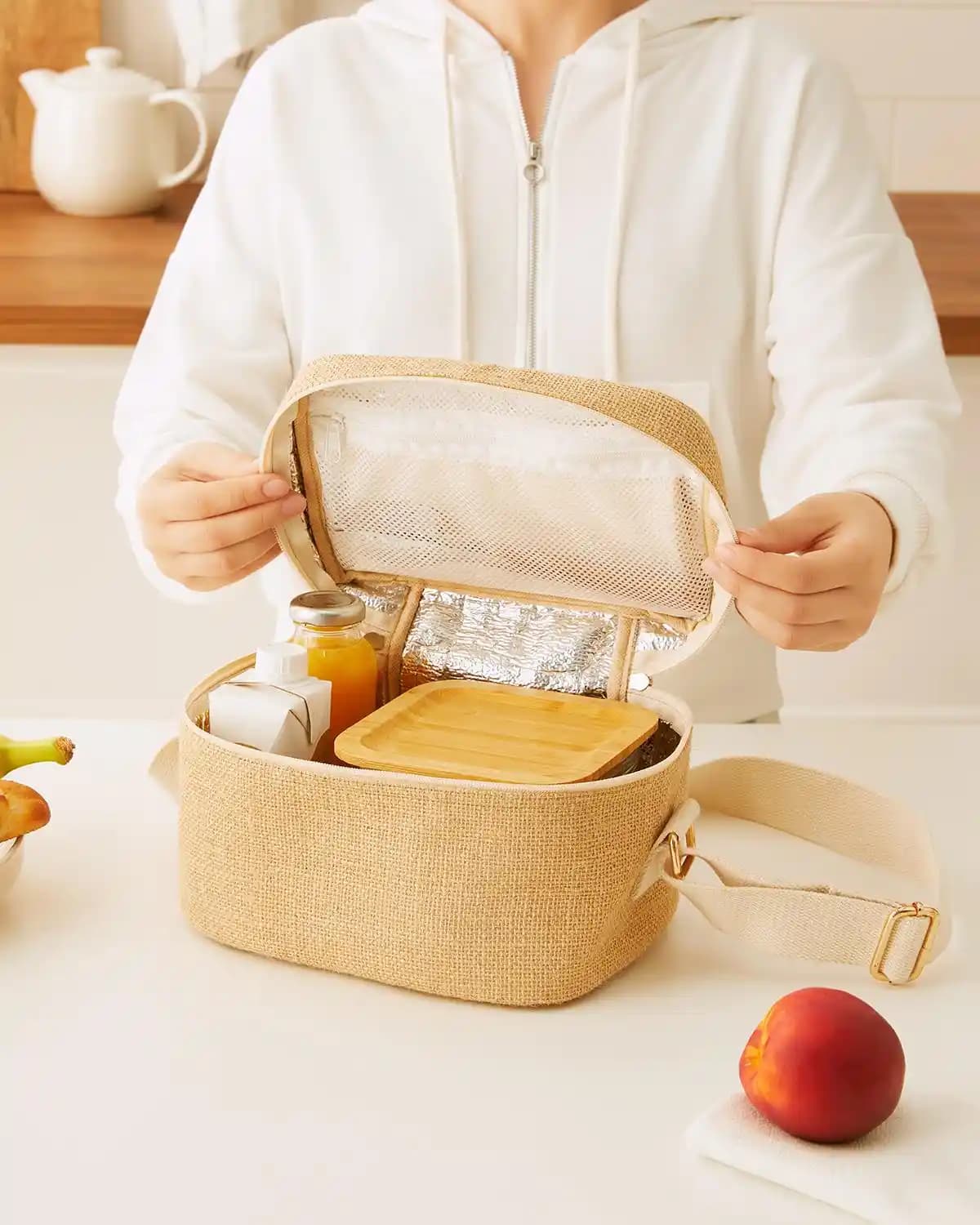 Soğuk Tutan Çantalar: Dekorasyon ve Mobilyada Yenilikçi Tasarımlar ve Kullanım Alanları