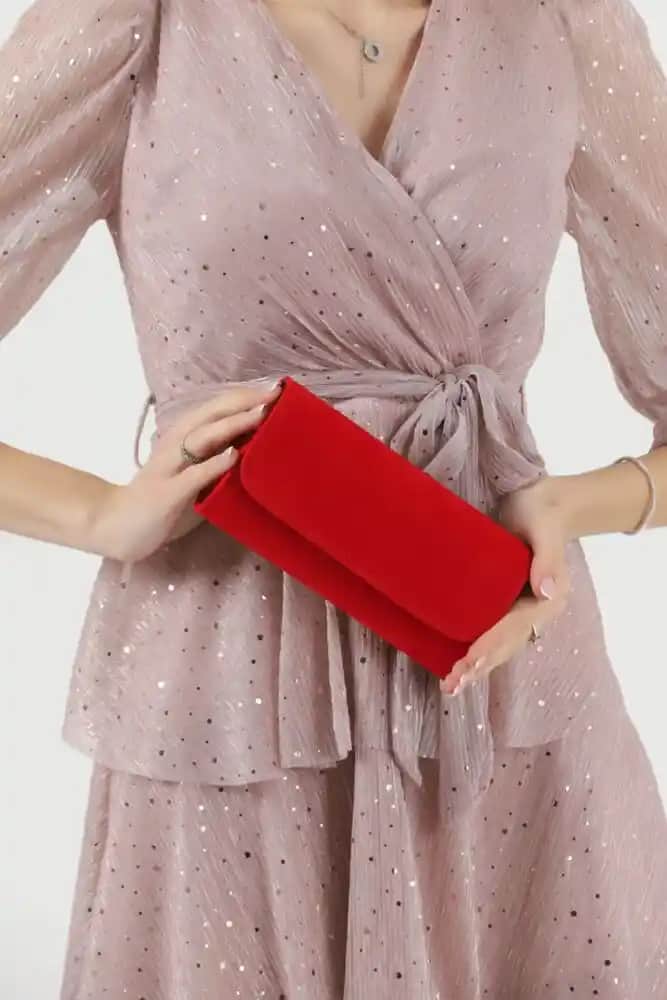 Süet Abiye Çanta ve Dekorasyonda Zarif Dokunuşlar: Stil ve Şıklık İçin İlham Kaynağı