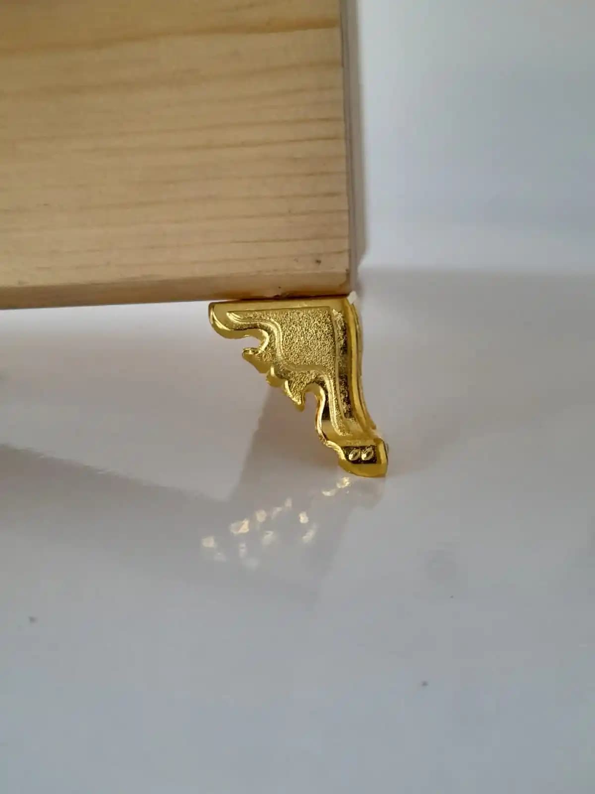 Sunumluk Ayağı Nedir ve Dekorasyonda Kullanım Avantajları Nelerdir