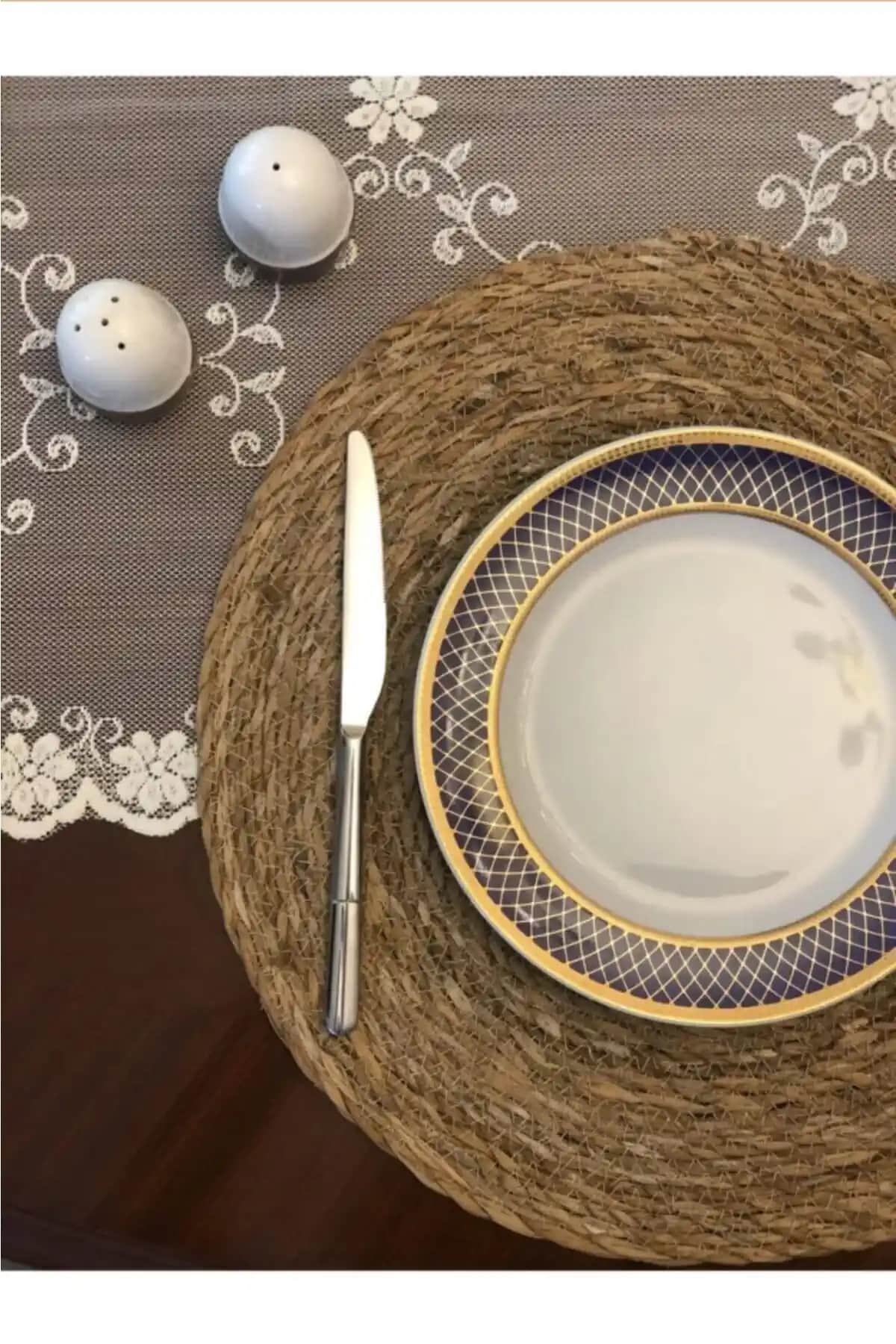 Tabak Altına Konulan Hasır ile Doğal ve Şık Dekorasyon Fikirleri