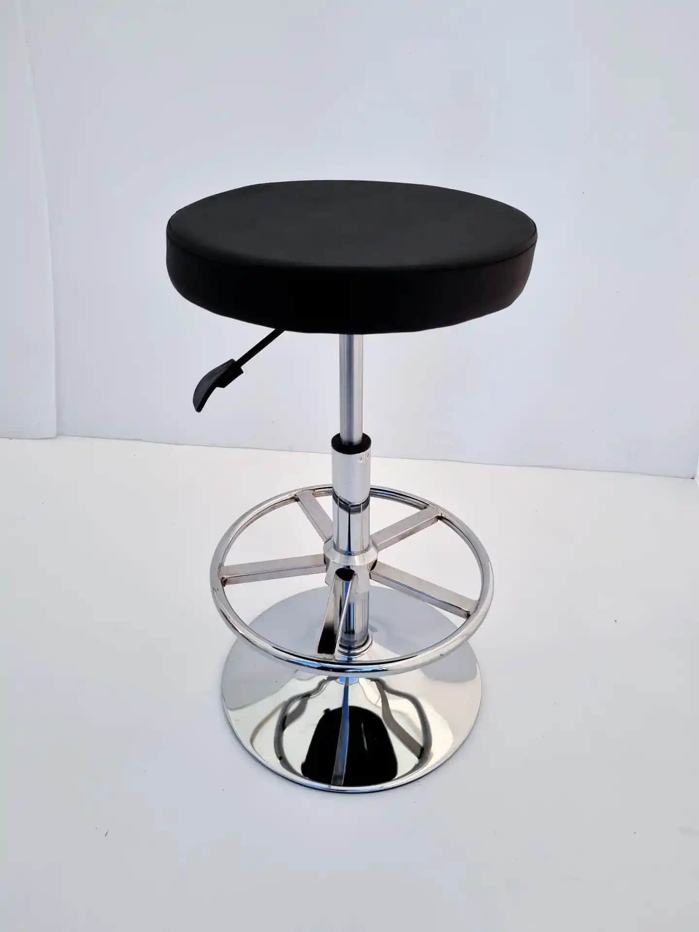 Tabure Modelleri ve Dekorasyonda Kullanım İpuçları: Modern ve Şık Seçenekler