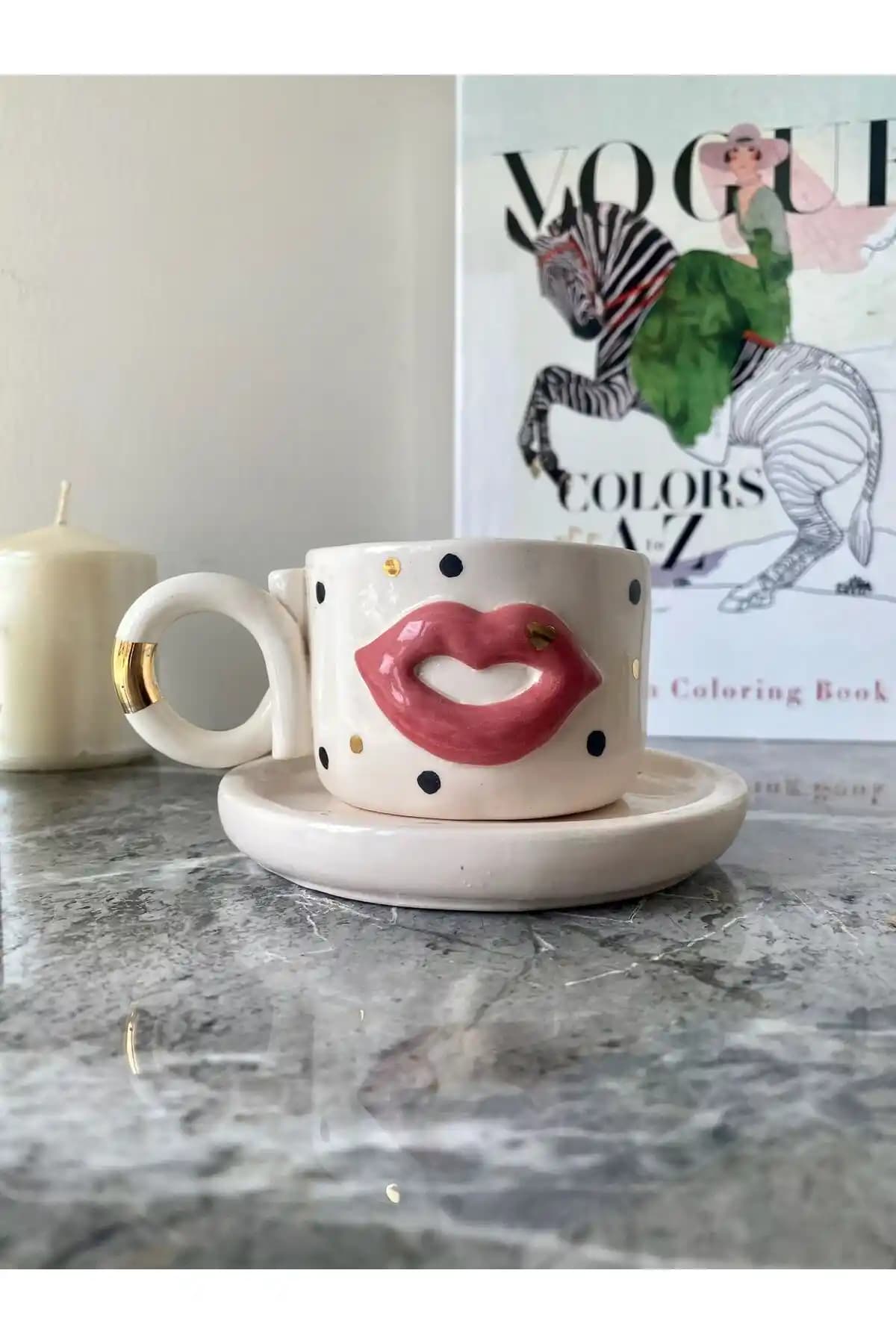 Tasarımsal Kahve Fincanlarıyla Dekorasyon ve Mobilya Uyumunu Yakalamak