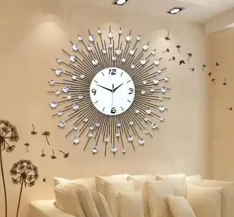 Taşlı duvar saatleri ile ev ve ofis dekorasyonunda şıklık ve fonksiyonellik sağlama