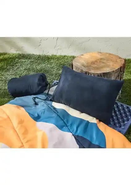 Tchibo Kamp Yastığı: Doğal Kaynakları Koruyan Sürdürülebilir Seyahat Konforu Ürünü