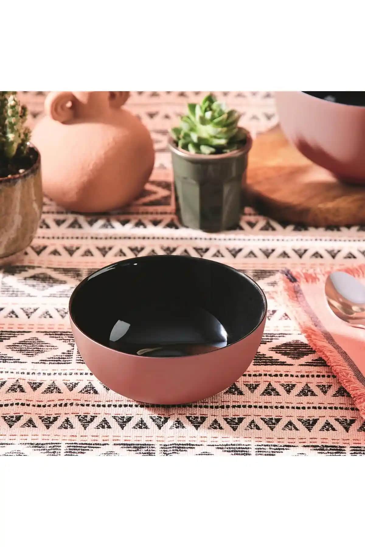 Toprak Kaseler: Doğal ve Sıcak Dekorasyon İçin Estetik Çözümler