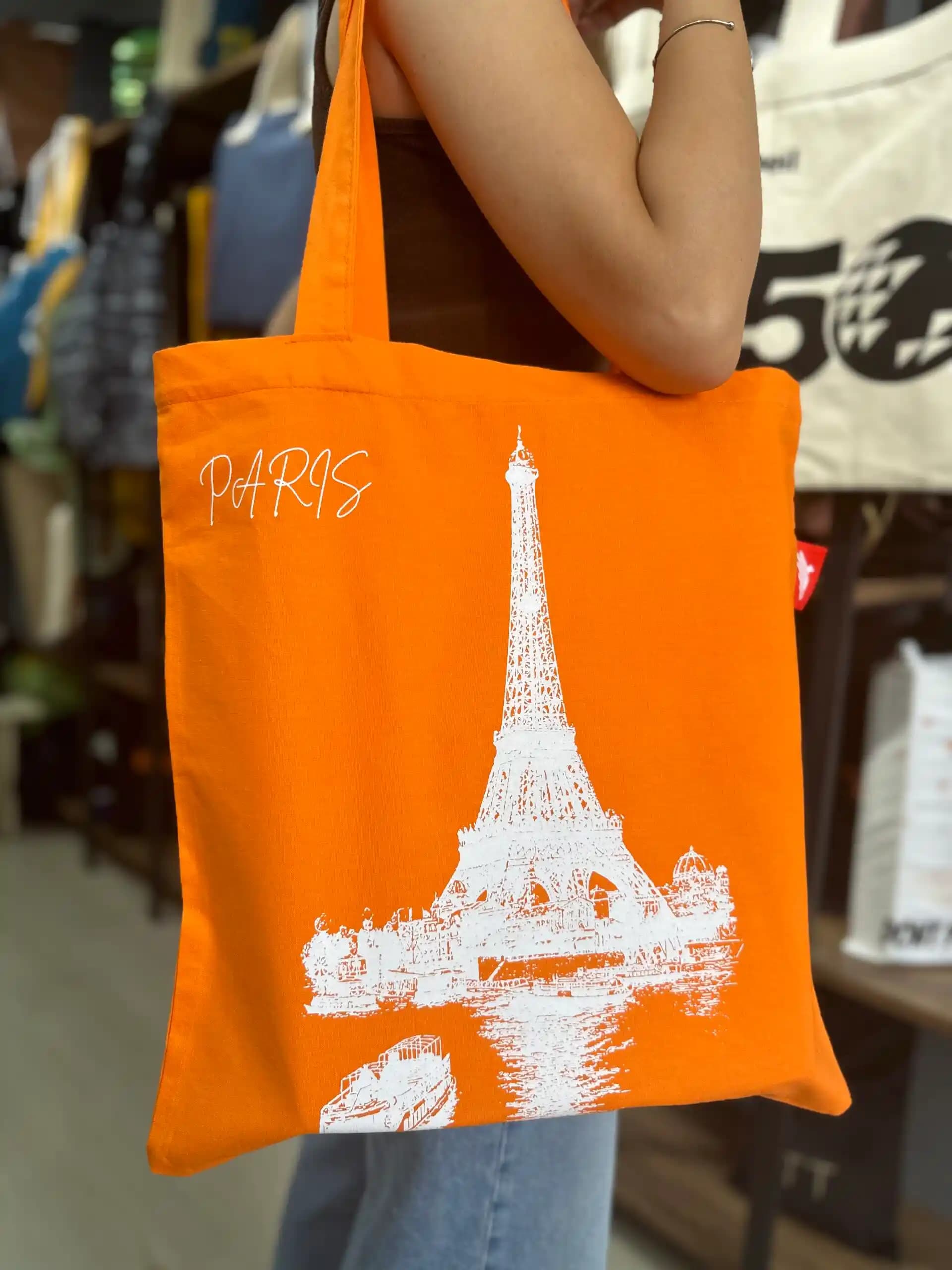 Turuncu Bez Çantalar: Dekorasyonda ve Günlük Hayatta Renkli Şıklık İçin En İyi Seçenekler