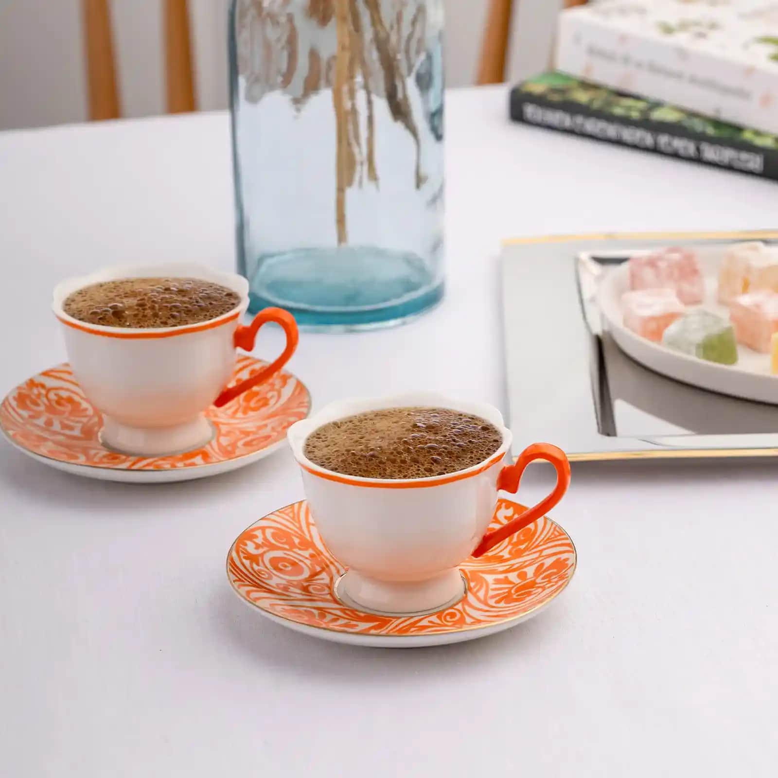 Turuncu Kahve Renk Kombinasyonu ile Sıcak ve Şık Ev Dekorasyonu İpuçları