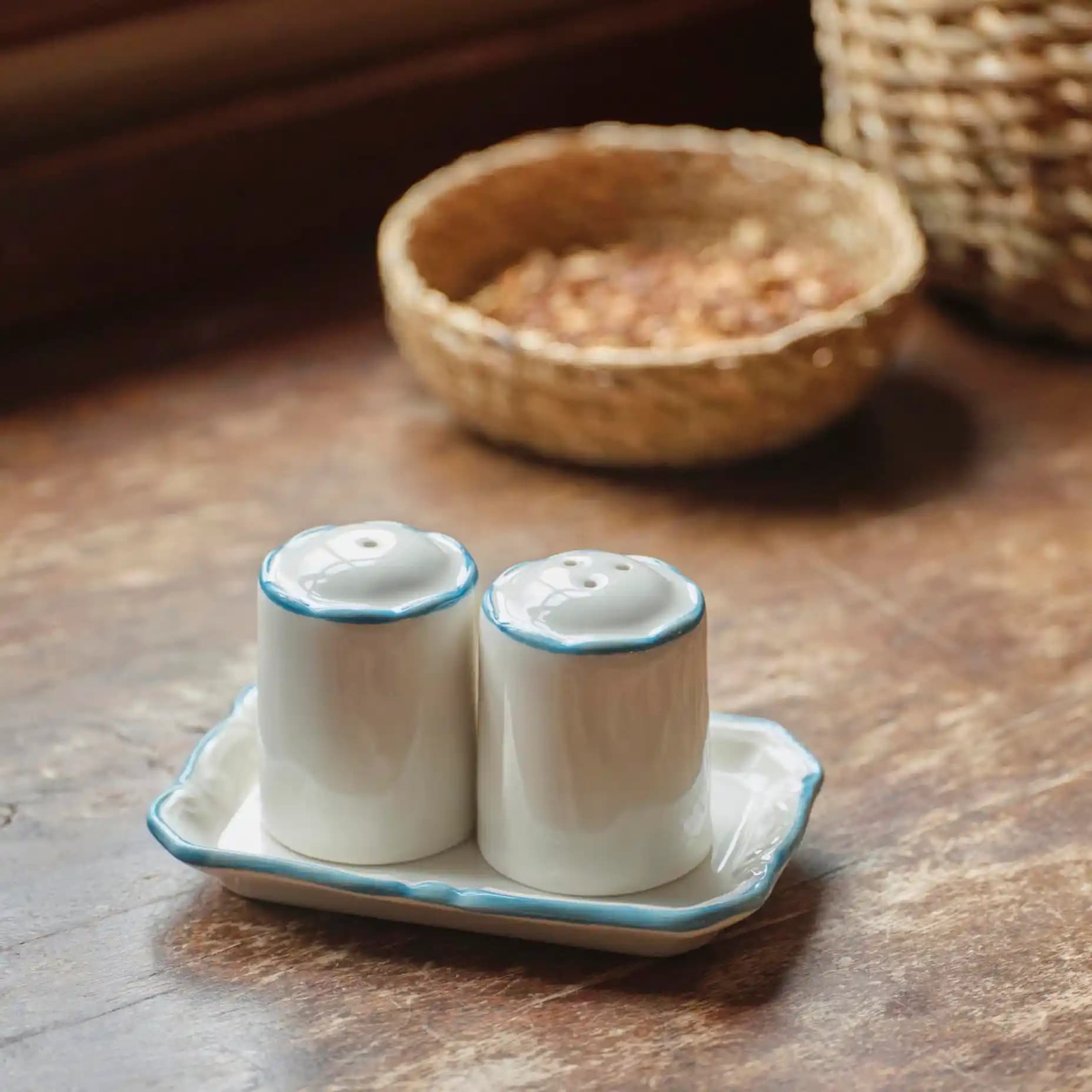 Tuzluk ve Biberlik Trendleri: Dekoratif ve İşlevsel Mutfak Aksesuarları