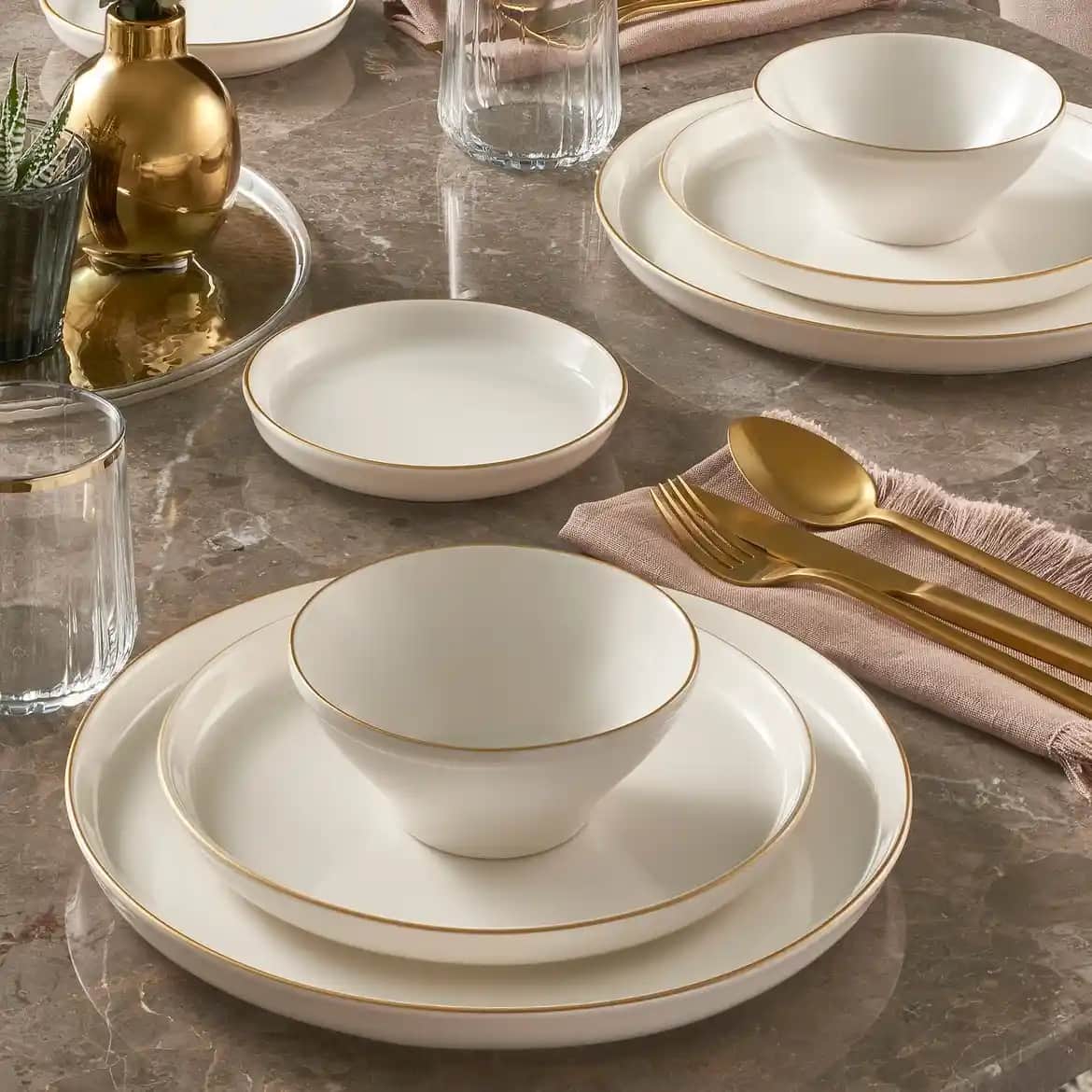 Ünlü Porselen Markaları ve Dekorasyonda Zarafetin Önemi