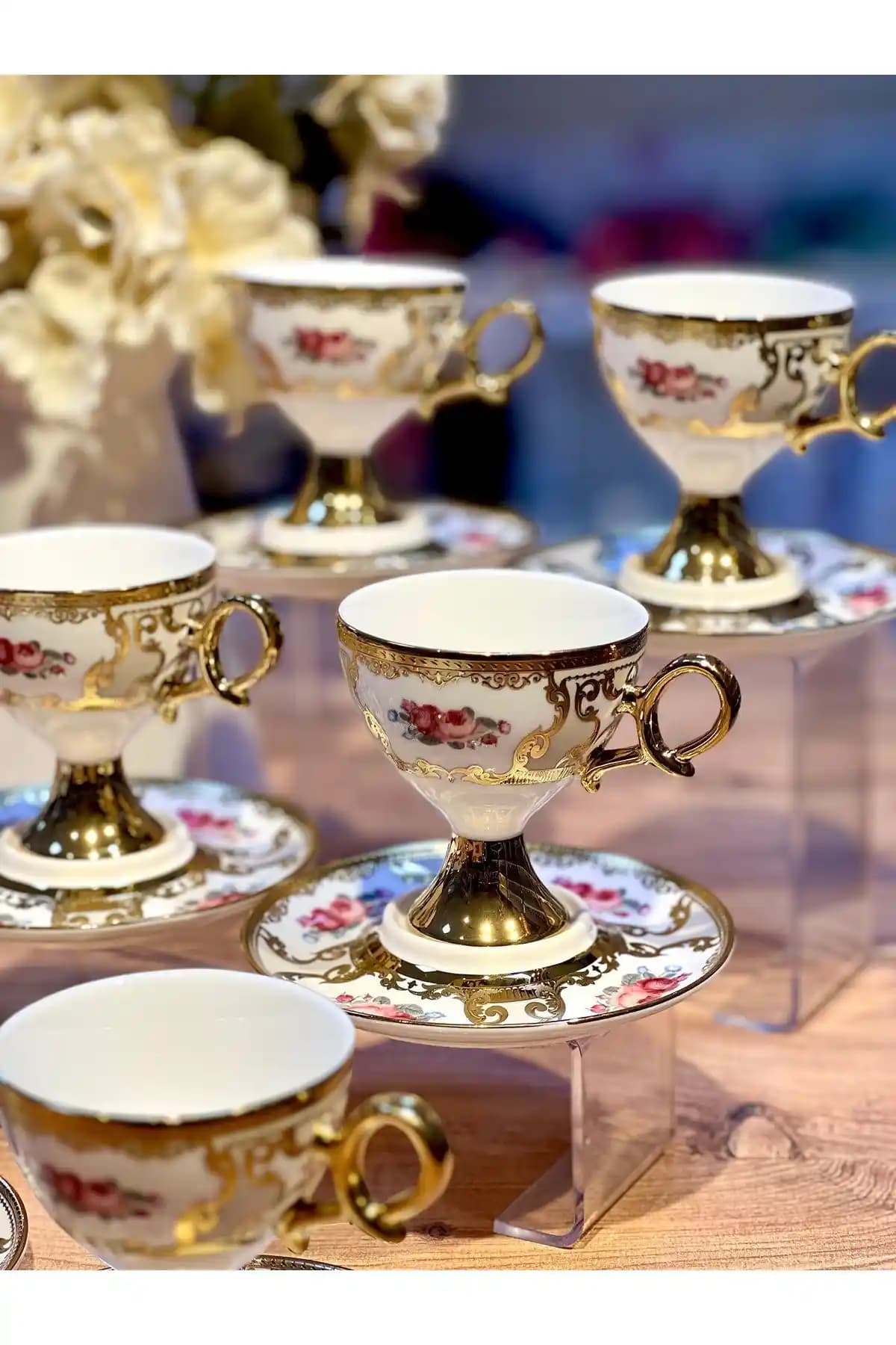 Vintage fincanlar ile ev dekorasyonunda zamansız şıklık ve özgünlük sağlama yolları