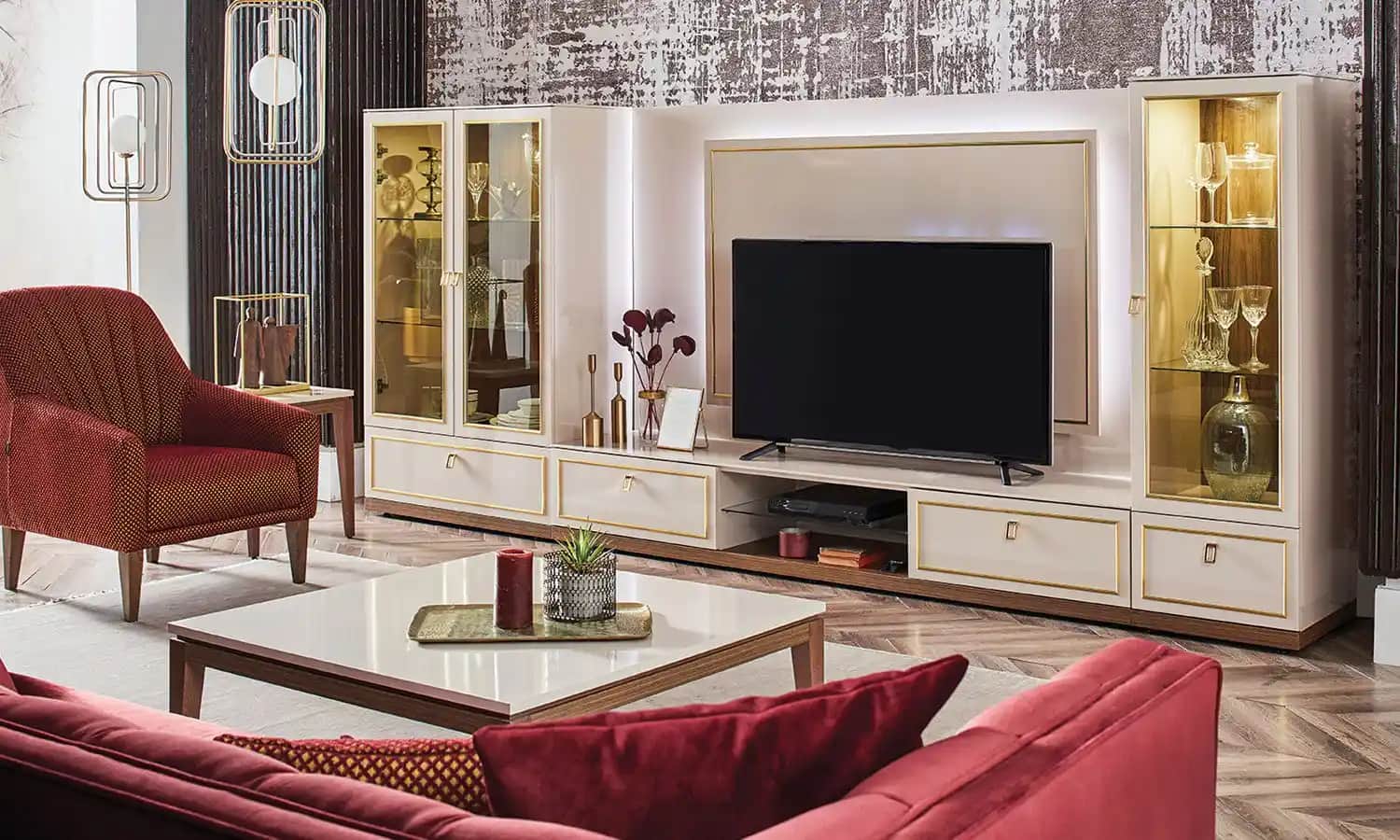 Vitrinli Televizyon Ünitesi Seçenekleri ve Dekorasyon İpuçları