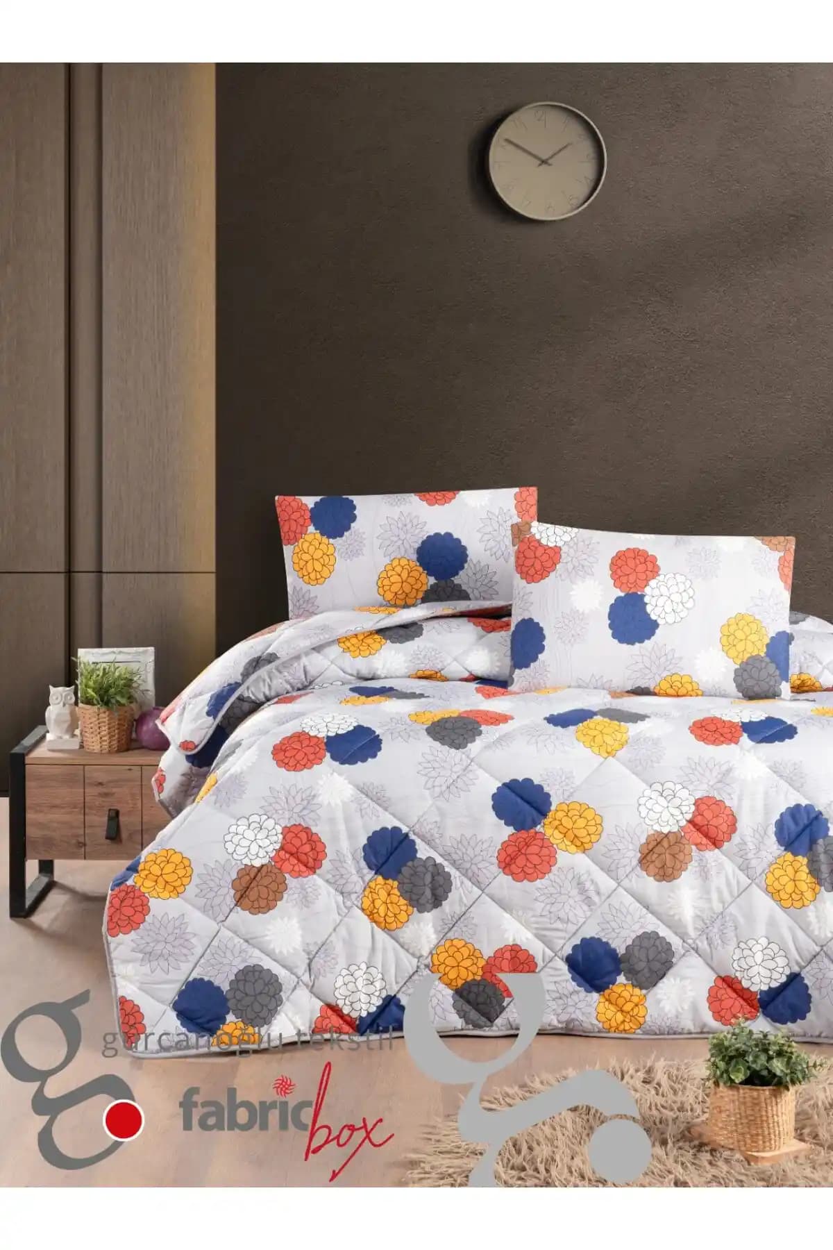 Yatak Odası Dekorasyonunda Şıklık ve Konfor İçin Tek Kişilik Desenli Yorgan Seçenekleri