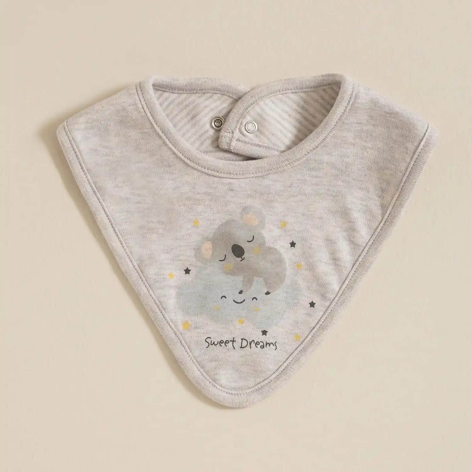 Yenidoğan Önlüğü ile Bebek Odası Dekorasyonunda Hem Estetik Hem Fonksiyonellik