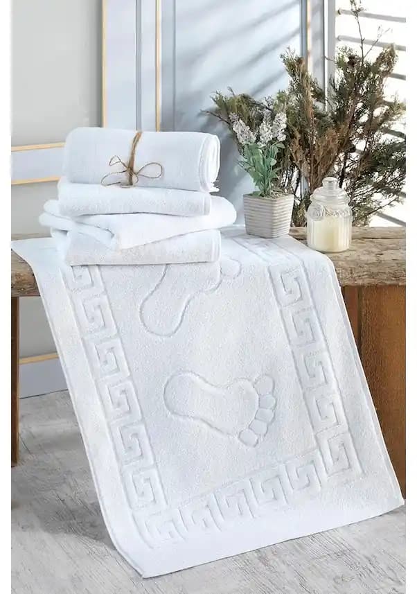 Yer Havlusu Dekorasyon ve Konforun Zarif Buluşması: Seçim ve Kullanım İpuçları