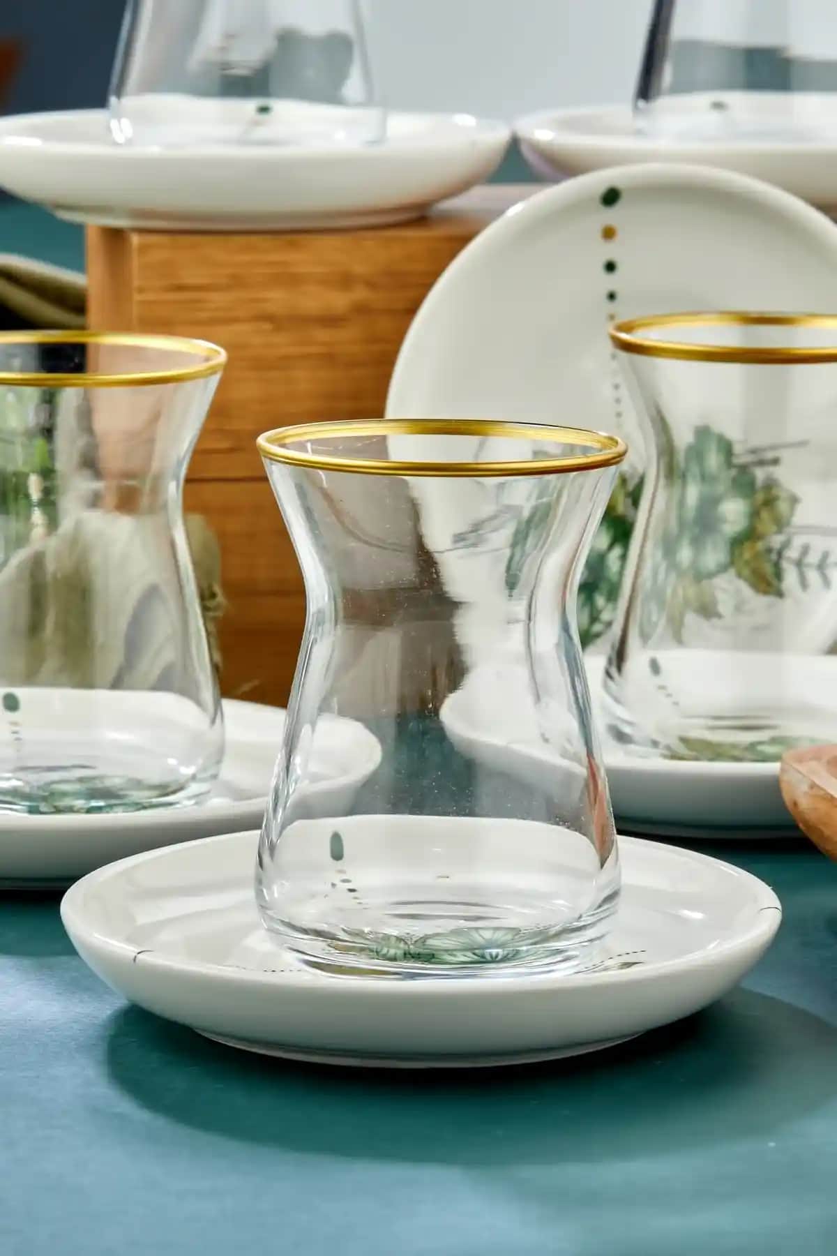 Yeşil Çay Bardağıyla Dekorasyonda Yenilikçi ve Şık Dokunuşlar