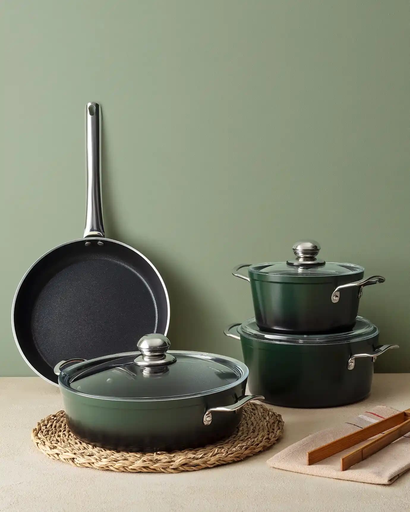 Yeşil Tencere Trendleri: Estetik ve Fonksiyonellik Sunan Modern Mutfak Çözümleri