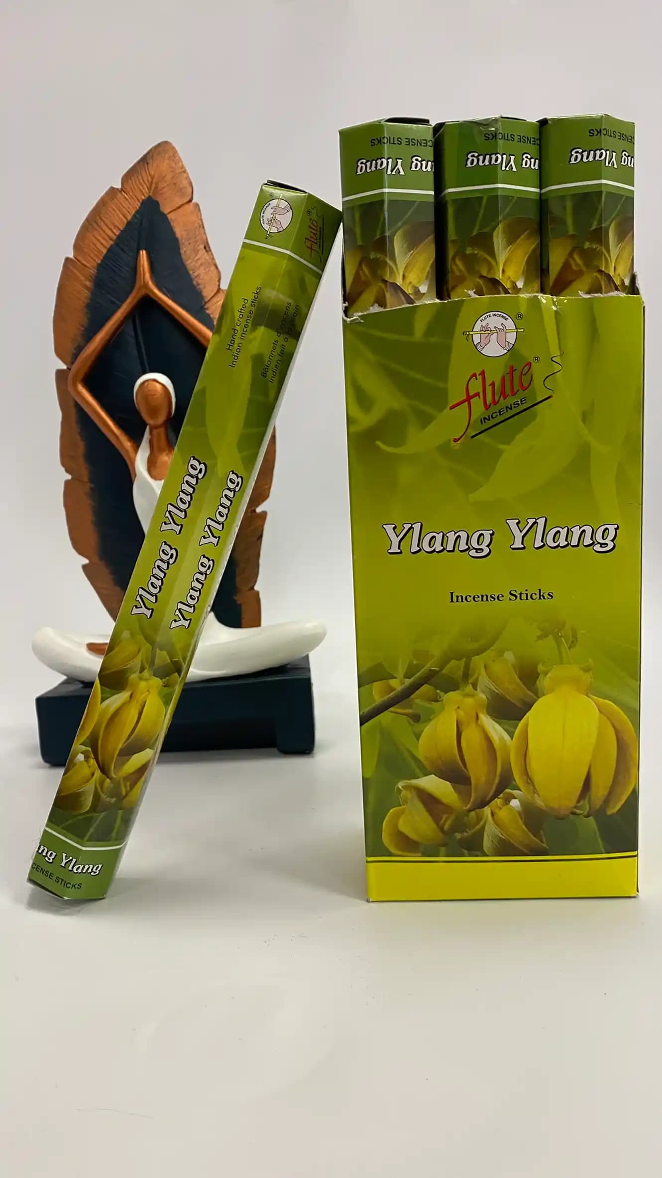 Ylang Ylang Tütsü ile Doğal Dekorasyon ve Mobilya Tasarımında Sıcaklık