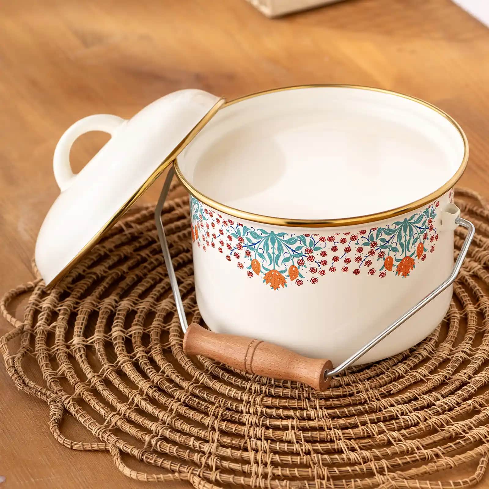 Yoğurt Tencereleriyle Modern ve Şık Dekorasyon Fikirleri ve Kullanım Alanları