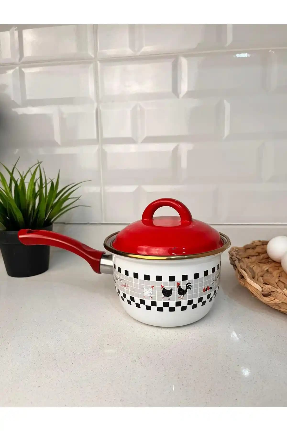 Yumurta Pişirme Tavası Seçimi: Pratik ve Estetik Mutfak Gereçleri Rehberi