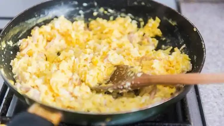 Yumurta Tavadan İlham Alan Yenilikçi Mobilya ve Dekorasyon Tasarımları