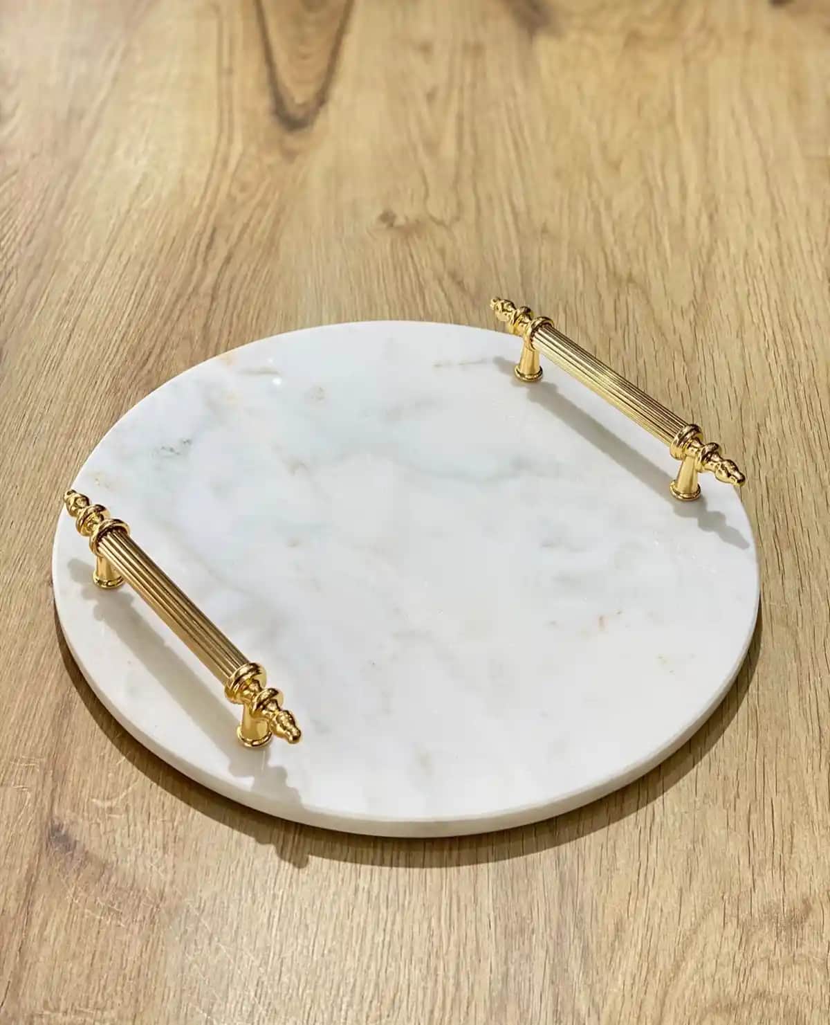 Yuvarlak Mermer Tepsi Seçenekleriyle Dekorasyonunuza Zarif Dokunuşlar Yapın