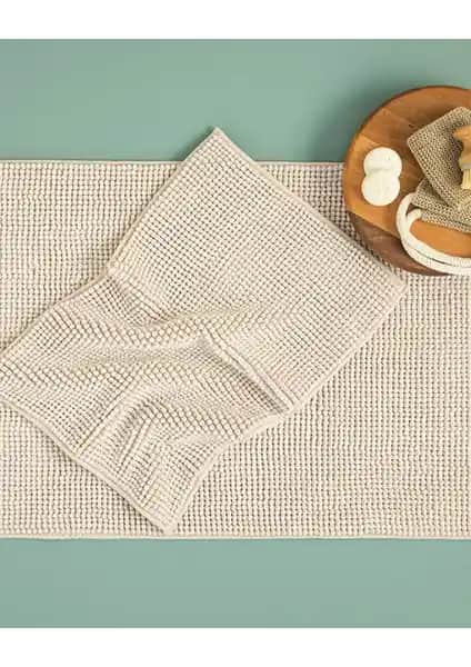 Banyo Paspası Karşılaştırması: English Home Paige ve Monnhein Modellerinin Özellikleri ve Farkları