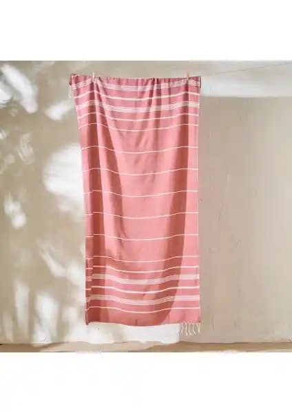 Bella Maison ve Madame Coco Plaj Havluları Karşılaştırması: Hangi Ürün Sizin İçin Uygun