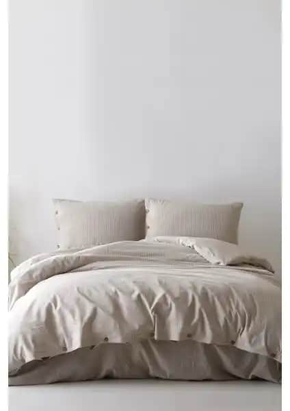 Berolige Shirt ve Karaca Home Palma Nevresim Takımları Karşılaştırması