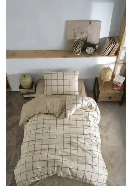 Casa Carina ve My Story Mystory Tek Kişilik Nevresim Takımı Karşılaştırması 1