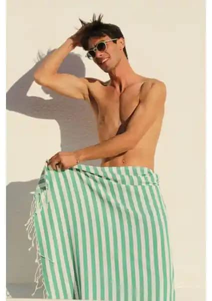 Çevre Dostu Plaj Havlusu Karşılaştırması: Green Petition Mare ve Ocean Reef Flame