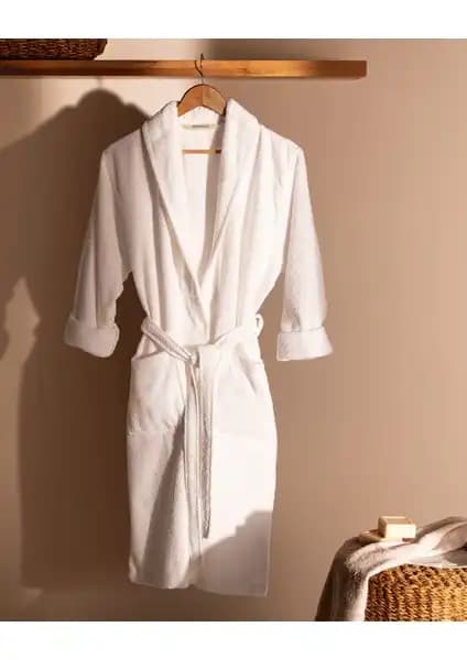 Chakra Derin Unisex ve Madame Coco Belda Kadın Bornoz Karşılaştırması 2