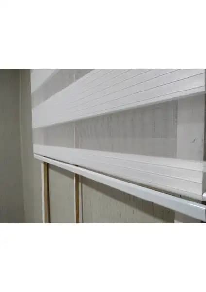 Clarıss Home Kırık Beyaz ve Story Perde Düz Beyaz Zebra Perde Karşılaştırması 2