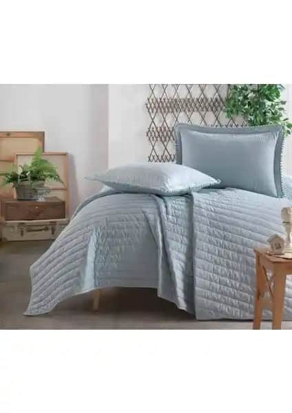 Clasy Pedra V4 ve Örtüm Gloria Kahve Kapitone Yatak Örtüsü Karşılaştırması