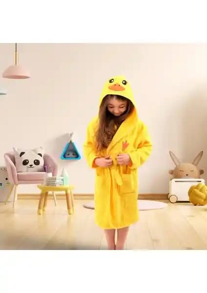 Çocuk Bornozları Karşılaştırması: Dm Home Ördek Nakışlı ve Lavin Kedi Nakışlı